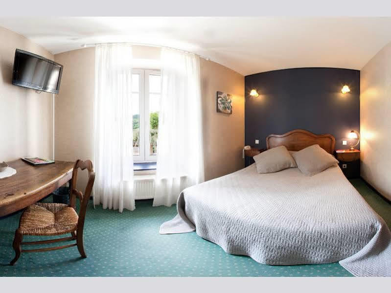 ホテル オーベルジュ ドゥ クルシュメール Vaux-en-Beaujolais エクステリア 写真
